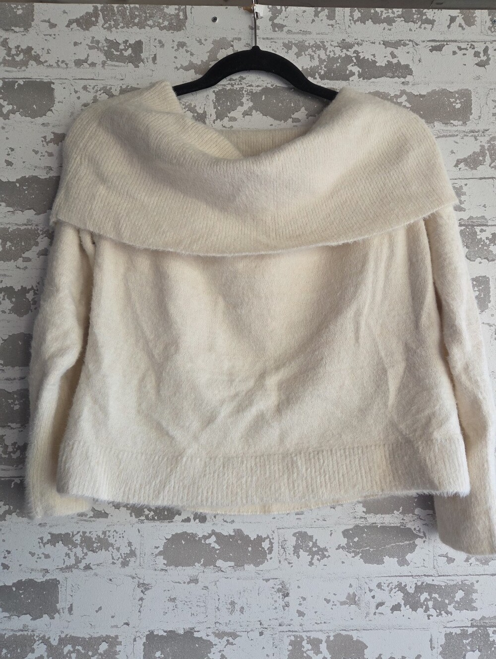 Francesca’s Ivory Fuzzy Off-The-Shoulder Foldover Sweater NWT XL